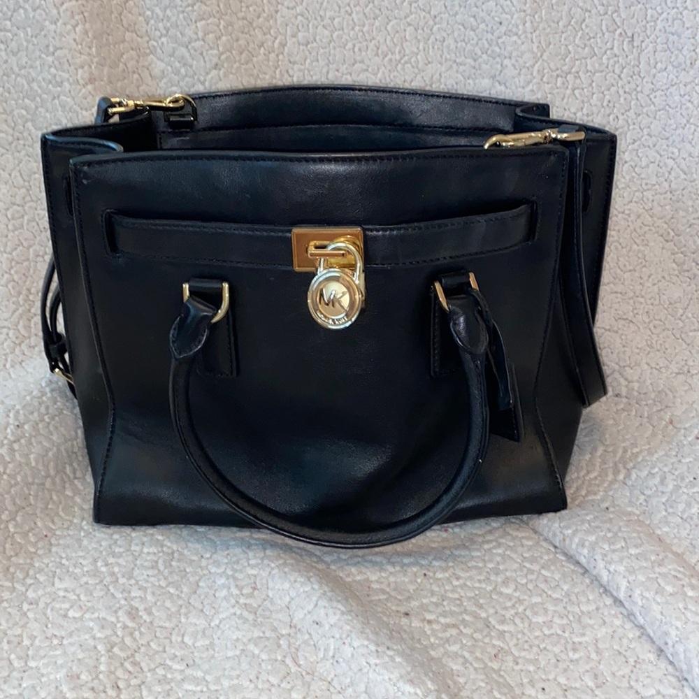 *CLOSET CLEAN OUT* Michael Kors black bag🖤